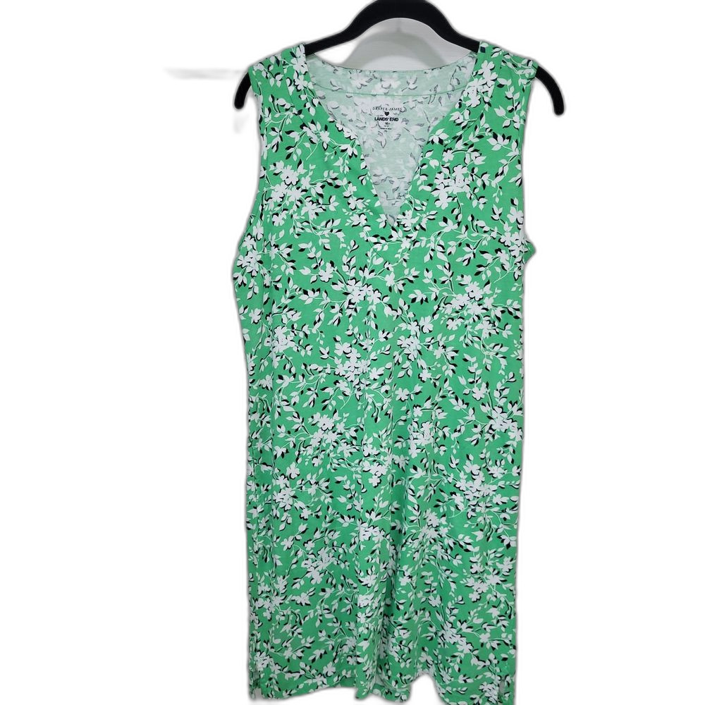 Draper James Kelly Green and White Floral Dress - Med
